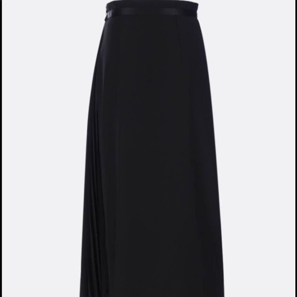 BNWT Prada skirt Gonna. Colour Nero. Size 40. - Picture 2 of 10